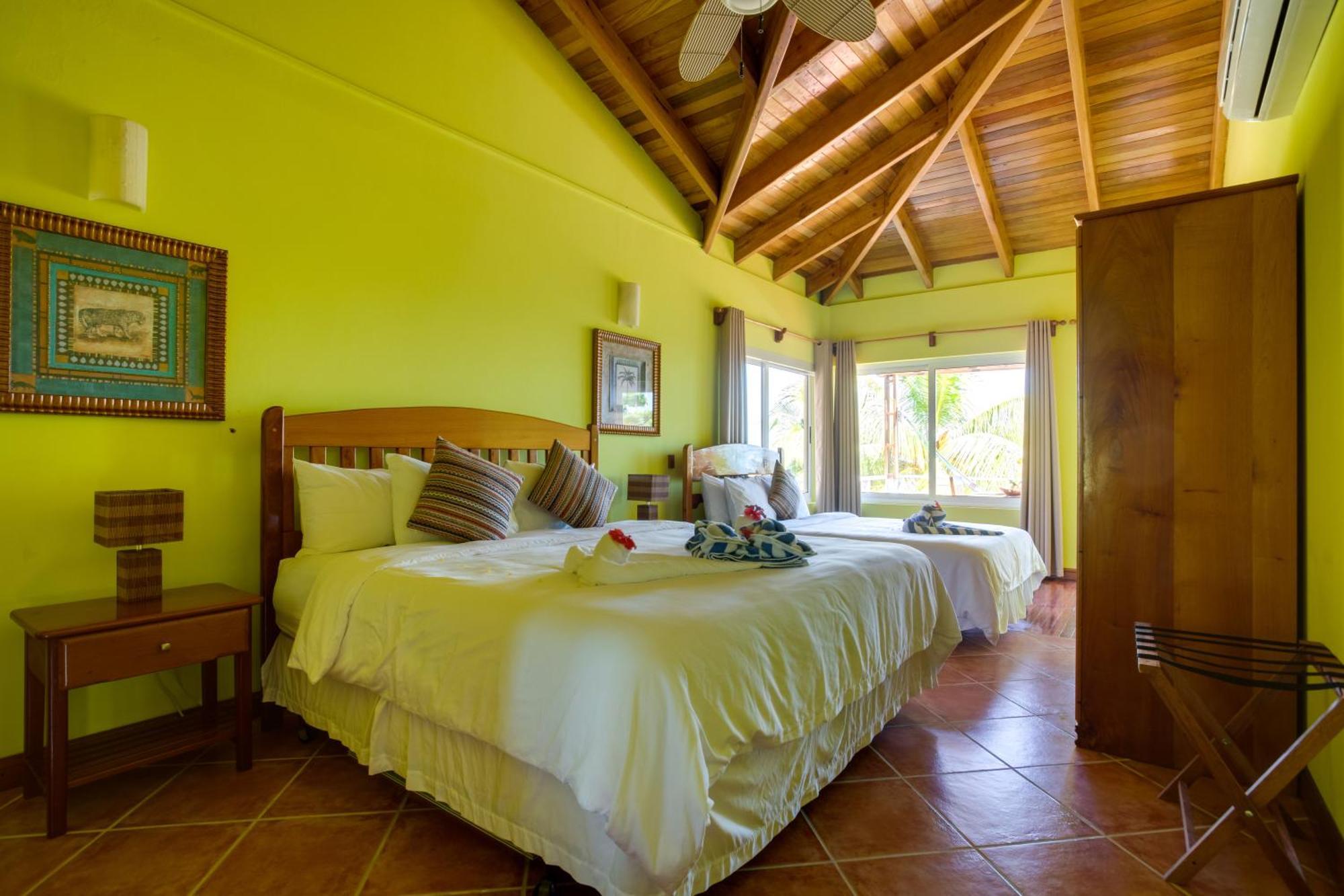 Laru Beya Resort Placencia ภายนอก รูปภาพ