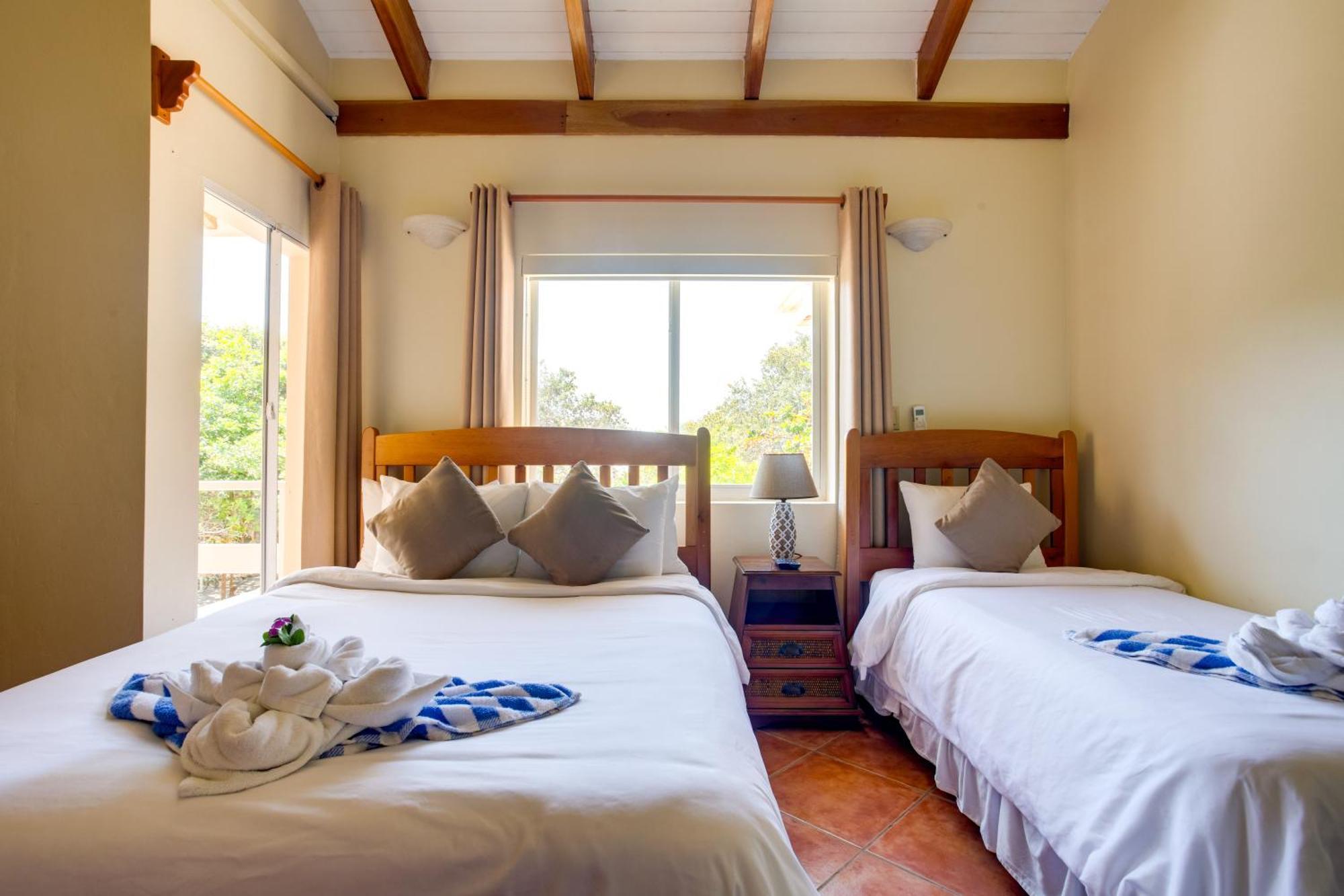 Laru Beya Resort Placencia ภายนอก รูปภาพ