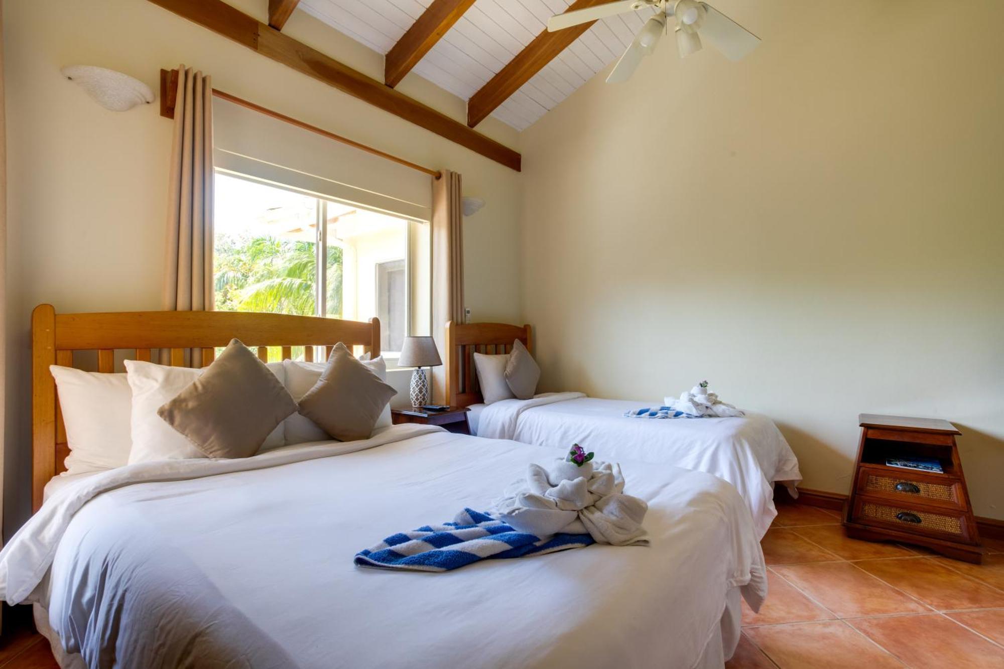 Laru Beya Resort Placencia ภายนอก รูปภาพ