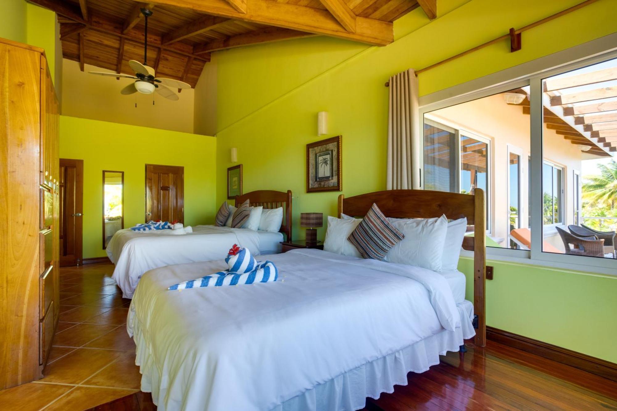 Laru Beya Resort Placencia ภายนอก รูปภาพ