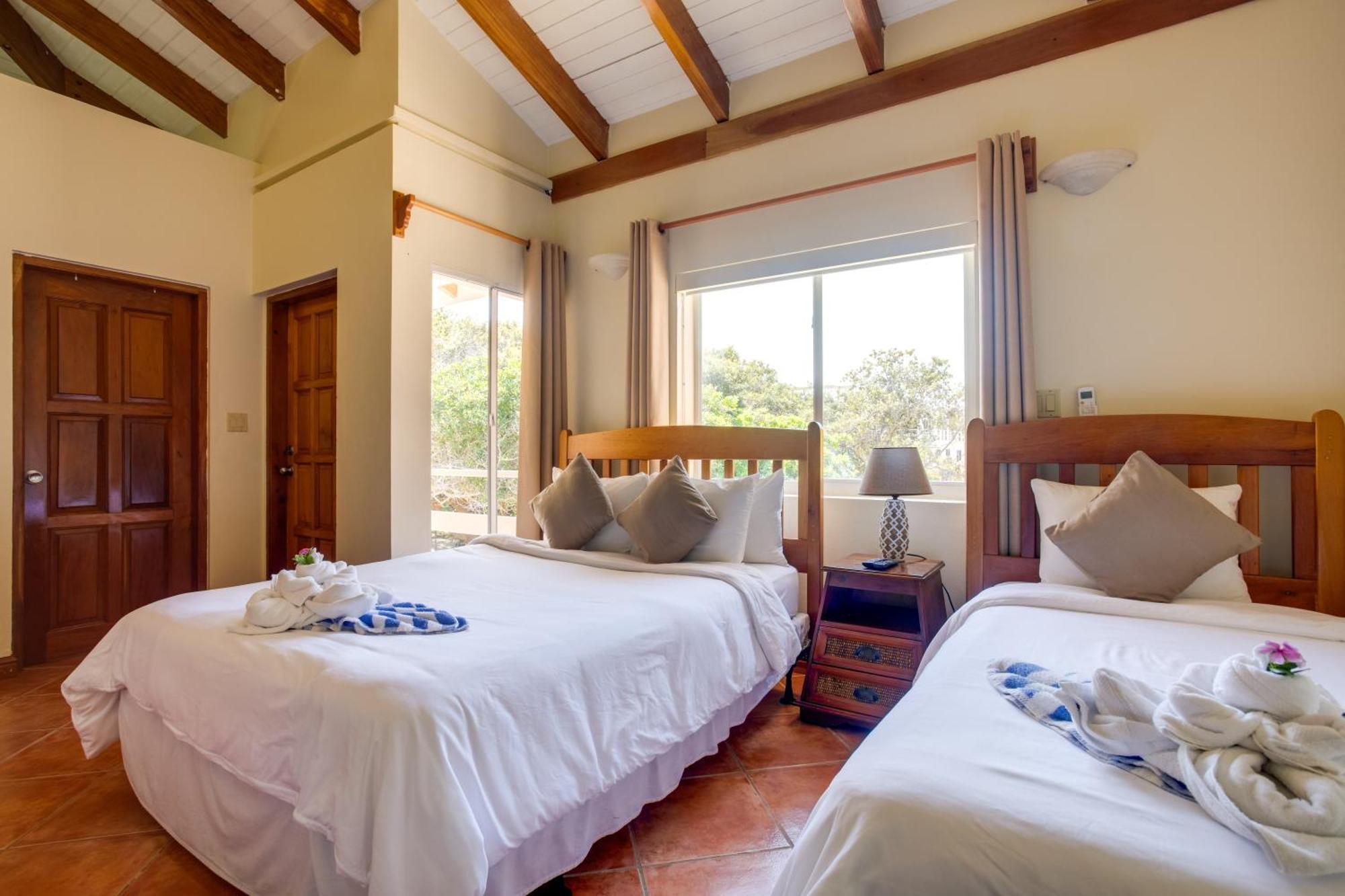 Laru Beya Resort Placencia ภายนอก รูปภาพ