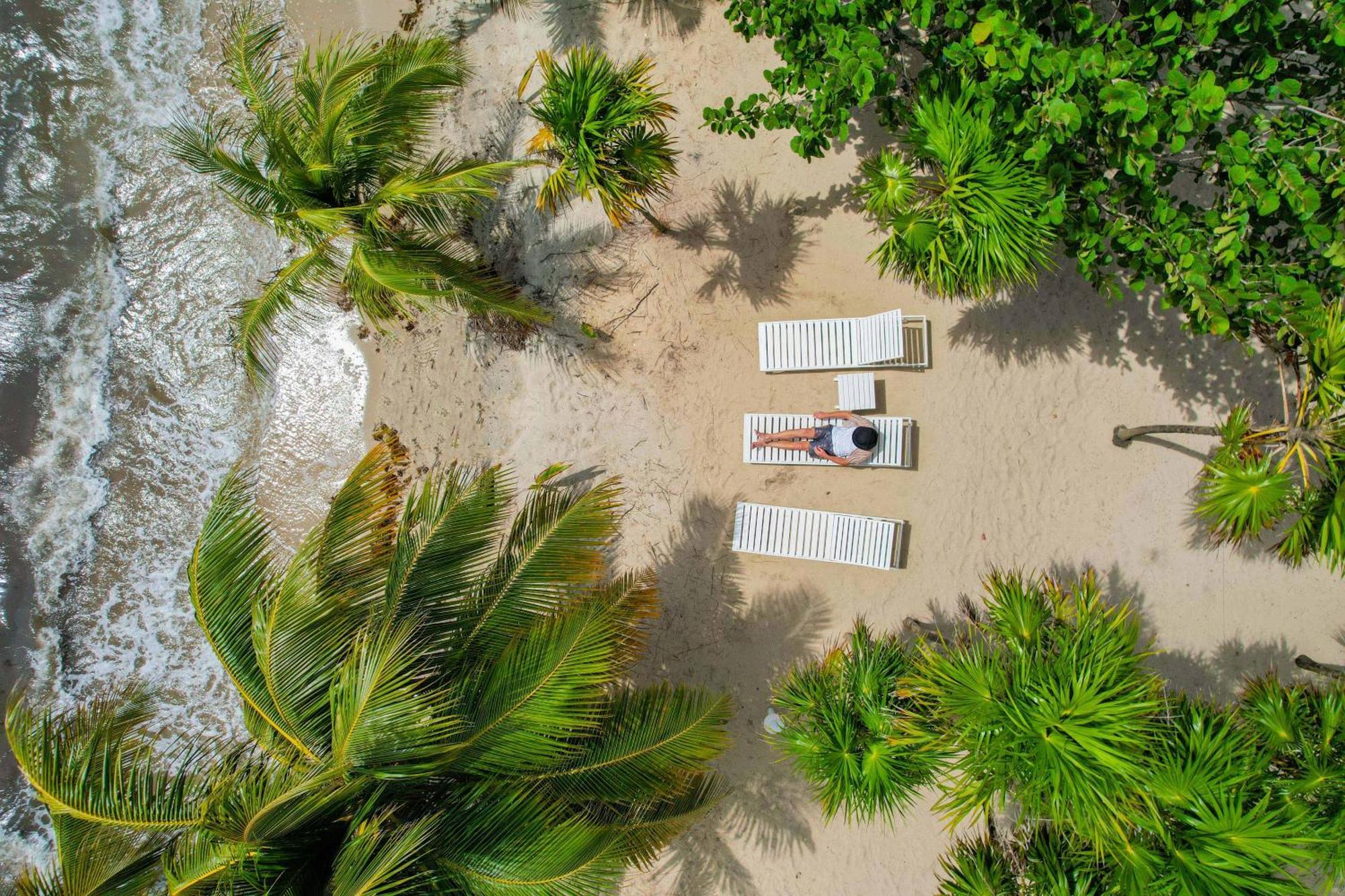 Laru Beya Resort Placencia ภายนอก รูปภาพ